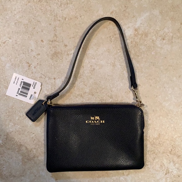 Coach Handbags - Coach wristlet